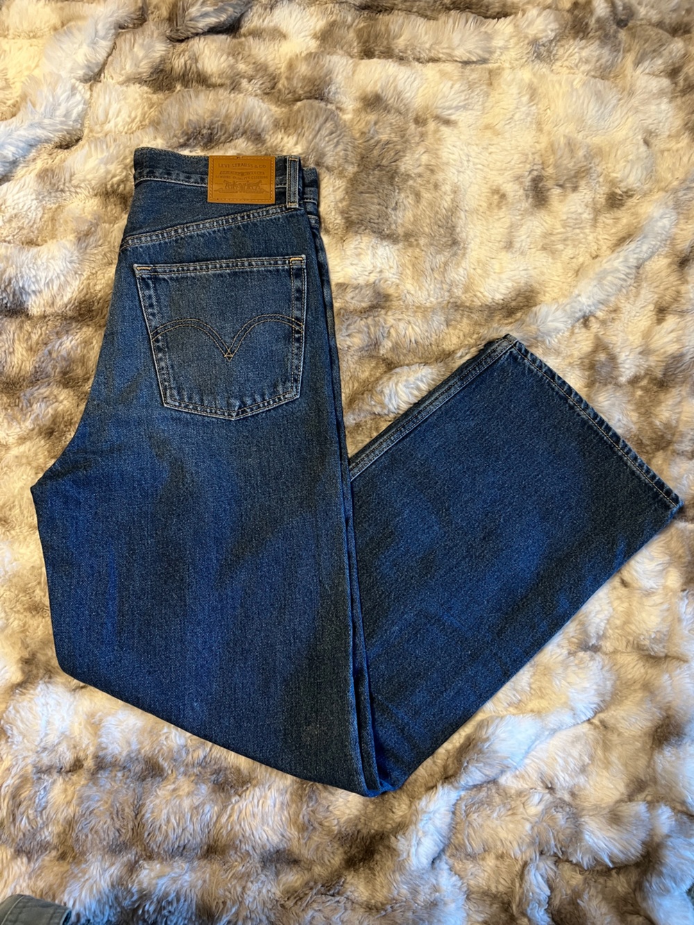 Levi's Premium Denim Med Wash High Loose Jeans